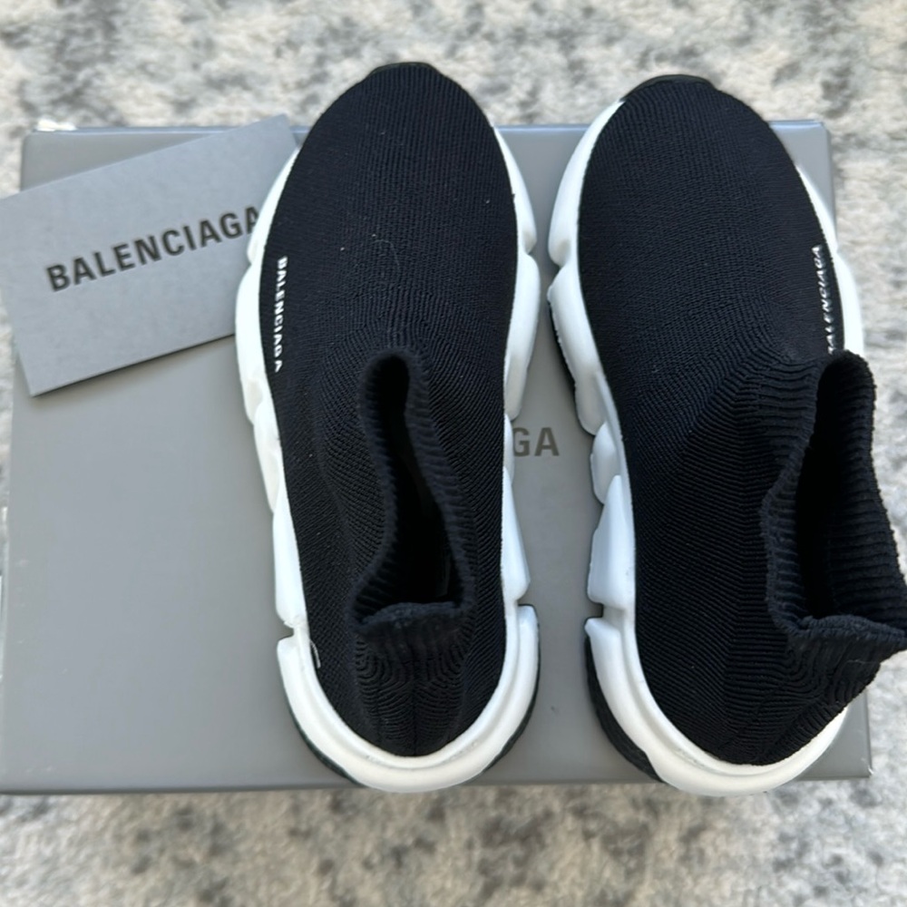 Authentic Balenciaga kid’s speed sneakers Black and white size 25-26EU